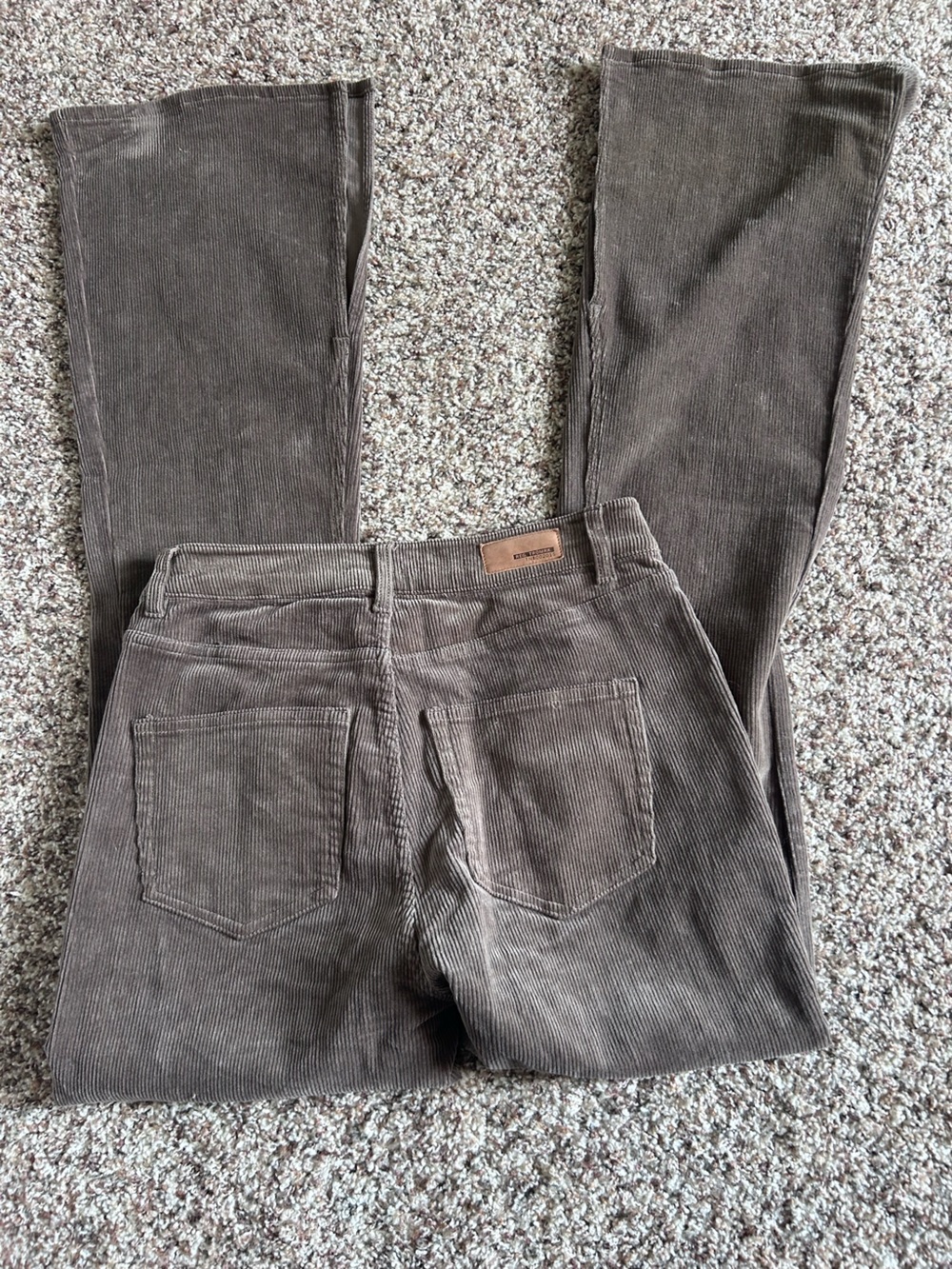 The Normal Brand Women’s Brown Gray Corduroy Split Flare High Rise Pants Size 27 - Picture 8 of 10